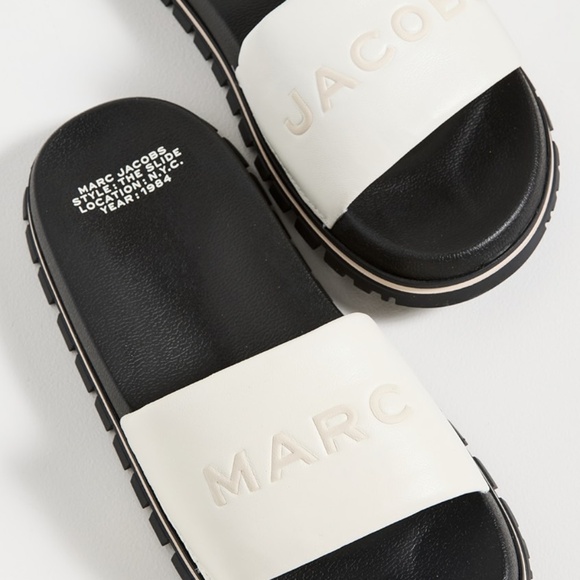 MARC JACOBS NIB Mens The Slide Size EU 44. Color White and Black